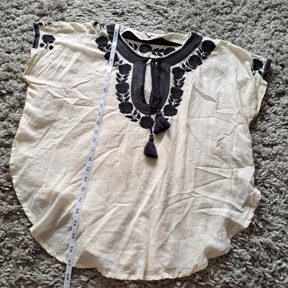 Star Mela | Cream white & black embroidered tunic shirt with tassels - Picture 10 of 12
